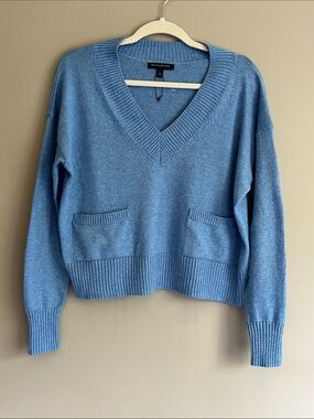 Banana Republic Essential Cotton Blend-Neck Light Blue Sweater size small